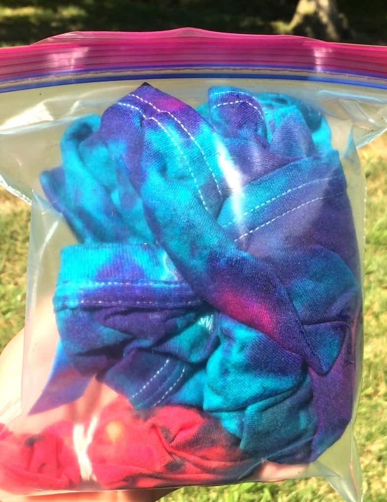 How to Tie Dye Shirts With Kids The 3 Easiest Tie Dye