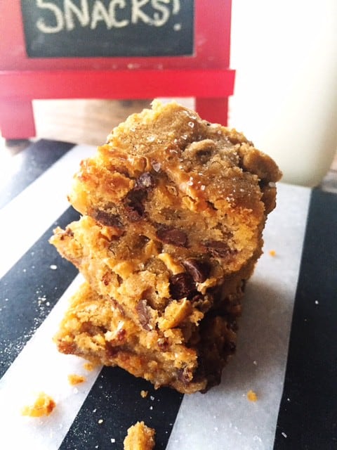 Salted Dulce de Leche Chocolate Chip Cookie Bars