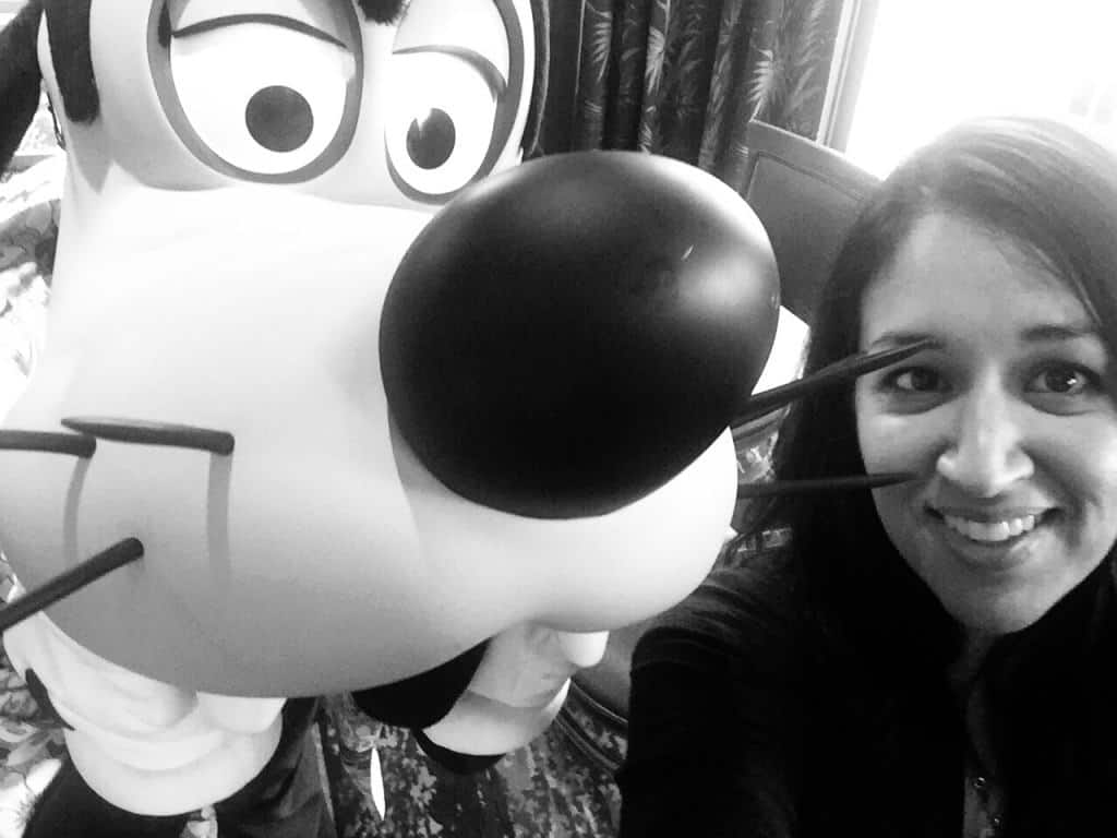 Selfies with Goofy at Disney Character Breakfast at Wyndham Lake Buena Vista