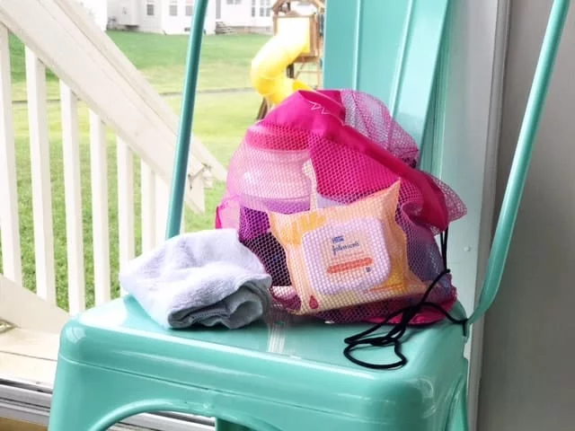 Don't forget your Johnson & Johnson Face Wipes in your gym bag essentials. They're great for wiping off sweat and taking a little cat bath to run errands after your workout.