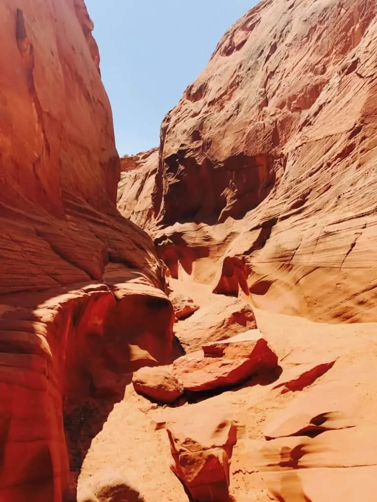 Explore Navajo Land with the Horseshoe Bend Slot Canyon Tour!
