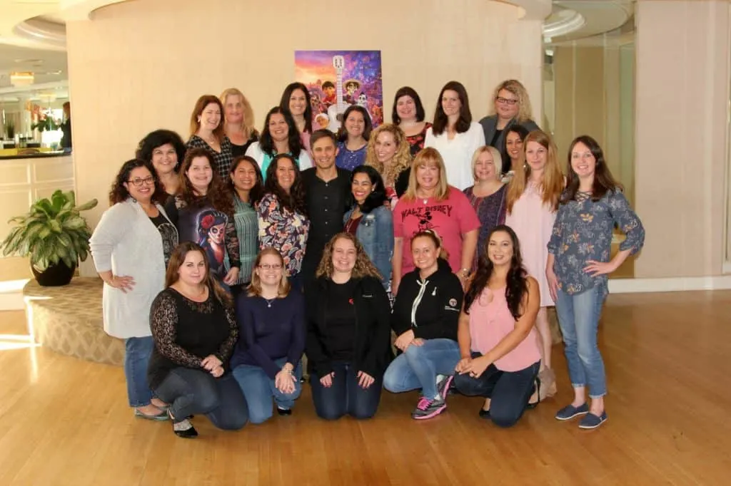 An exclusive interview with 25 bloggers, Gael Garcia Bernal spreads joy in his message as Hector in COCO.