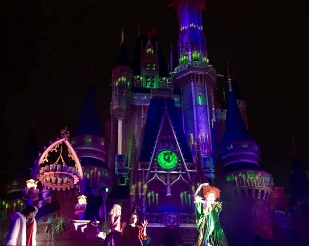 Add the Hocus Pocus Villain Spelltacular to your must-do list for Mickey's Not So Scary Halloween Party!