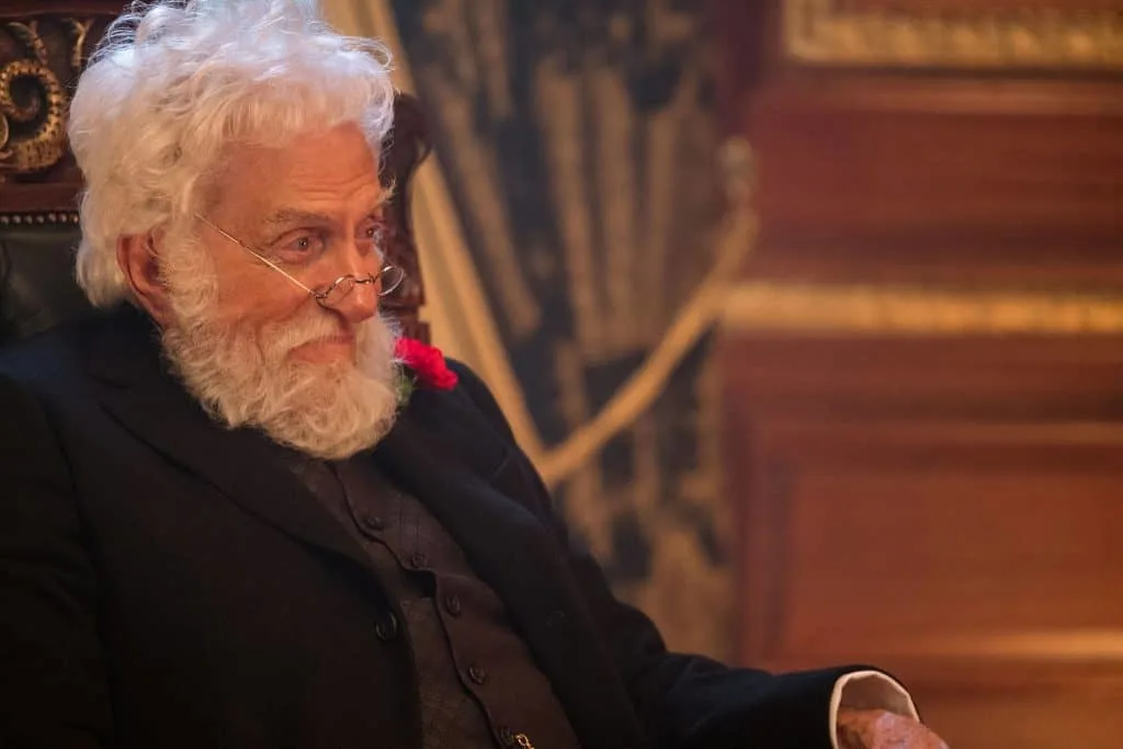 Dick Van Dyke brings back the charm in Mary Poppins Returns.