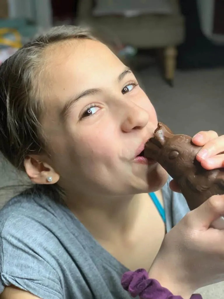 Here's the best way to eat a chocolate bunny!