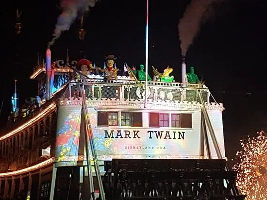 Tom Hanks gets emotional telling about Woody on Fantasmic!