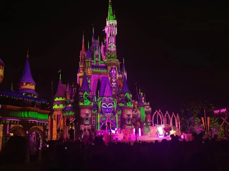 Villains Unite the Night Show at Villains After Hours