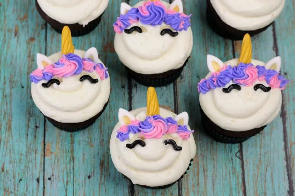 Easy unicorn cupcakes!