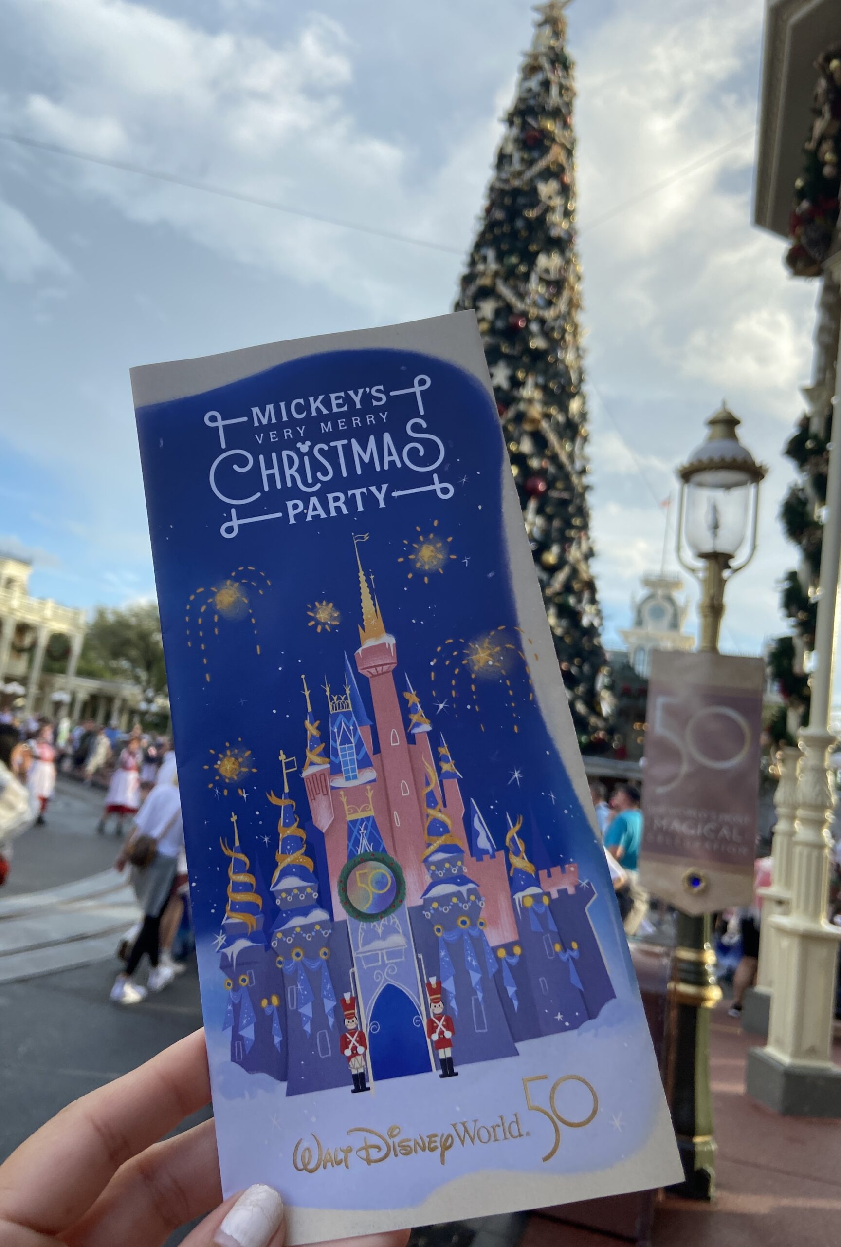 Top Tips for Mickey's Very Merry Christmas Party Lola Lambchops