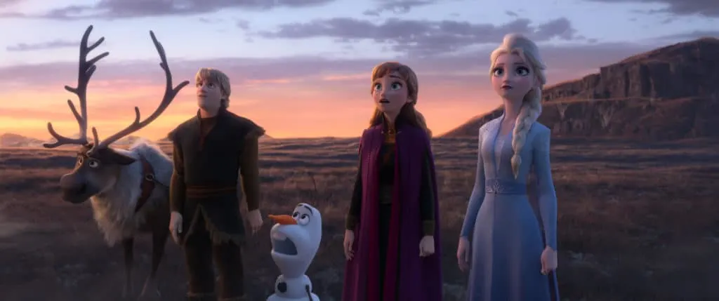 Anna and Elsa in danger Frozen 2