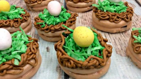 Image for How To Make Chocolate Dipped Oreos for Easter
