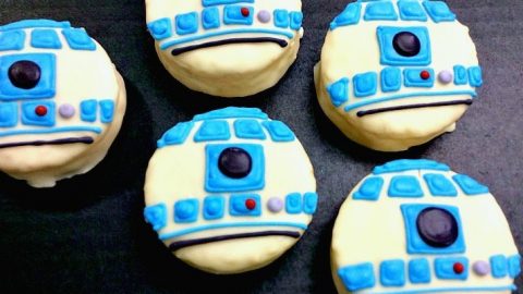 Image for How To Decorate R2D2 Star Wars Cookies To Celebrate Solo: A Star Wars Story