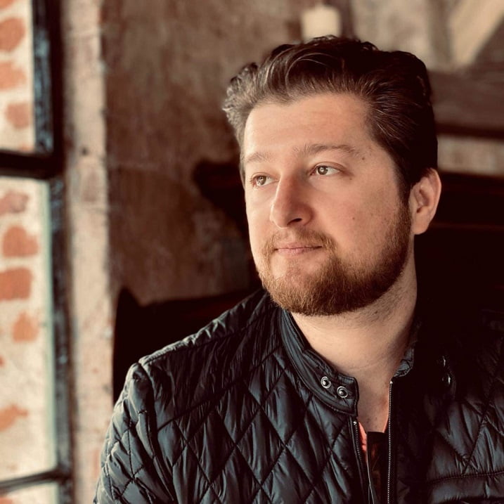 Author Josh Gottsegen