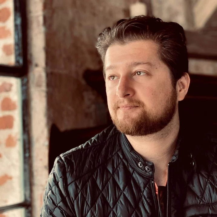 Author Josh Gottsegen