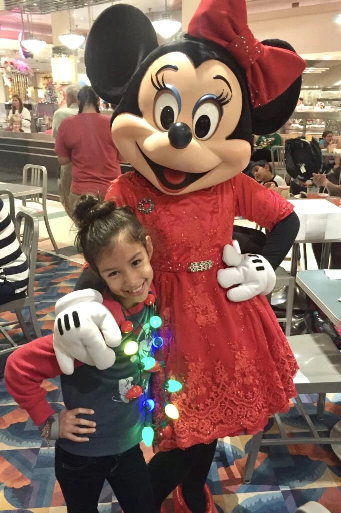 Minnie Mouse Holiday Hollywood and Vine Dinner