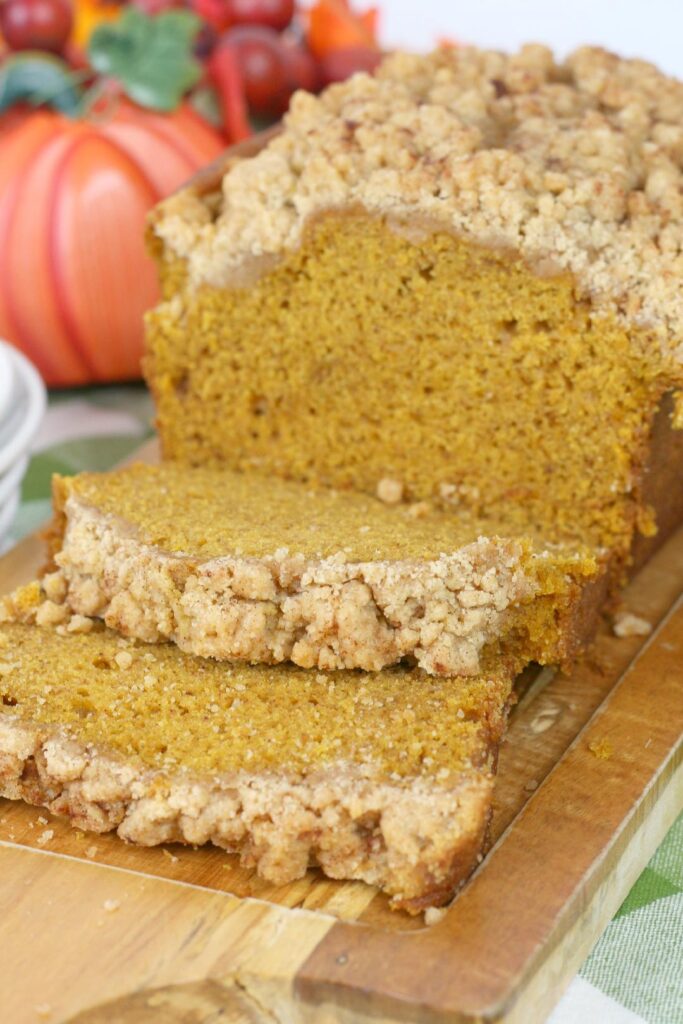 Pumpkin Bread with Crumb Topping Recipe