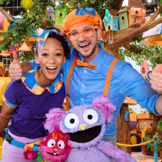 Blippi's Treehouse Cast and Set