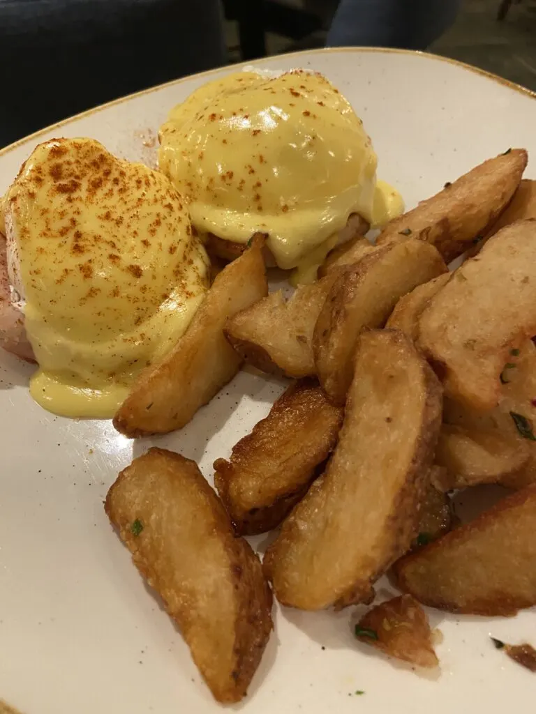 Steakhouse 71 Eggs Benedict