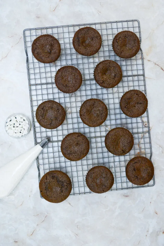 How to Make Mummy Cupcakes