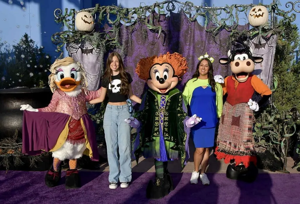 Sanderson Sisters Oogie Boogie Bash