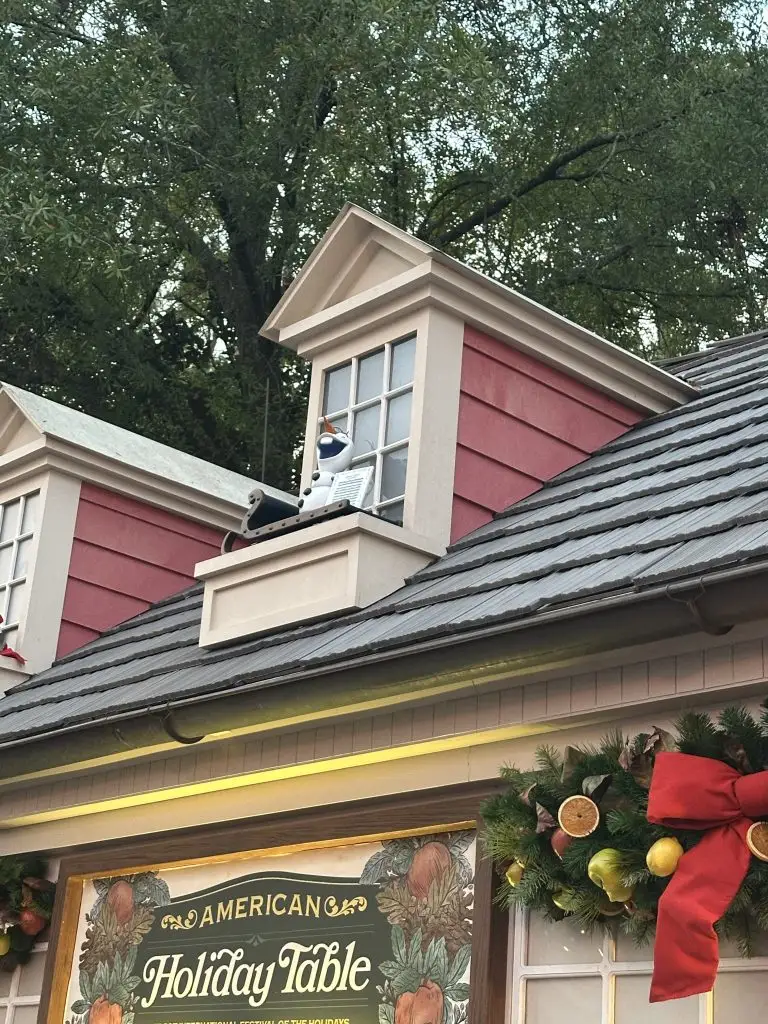 Olaf in American Pavilion